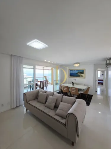 BARRA PORTO CONDOMÍNIO CLUBE Vendo apartamento de 143m², 4/4 sendo1 suíte, vista mar, anda