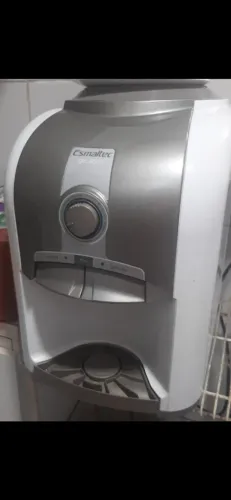 Bebedouro de mesa