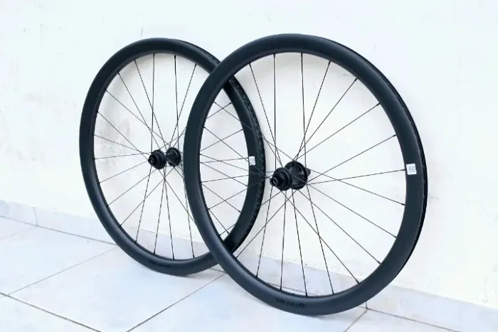 Rodas Syncros Capital 1.0 40 Carbon Disc Tubelss XDR - 1475g - Novas - Gravel Speed Road
