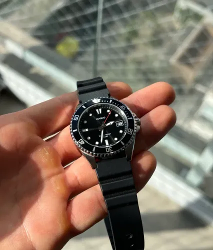 Relógio Casio Duro PEQUENO 36mm Mdv-10-1a1vdf Pulseira Preta Bisel Preto Fundo Preto