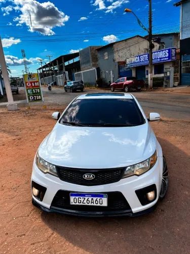 Kia Motors Cerato Koup 2.0 16V Aut. 2012