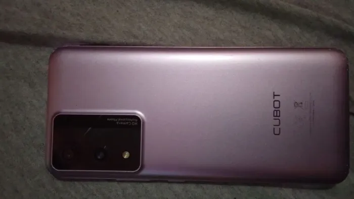 Celular tricado mas funciona perfeitamente tudo