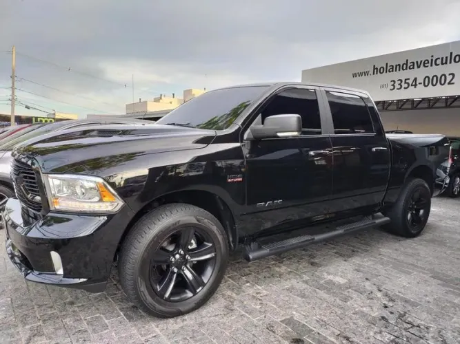 Ram Classic Laramie 5.7 V8 16V Gasolina 4X4 Aut. 2022
