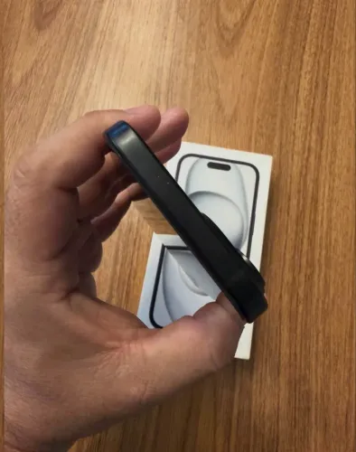 iPhone 15 - 128GB