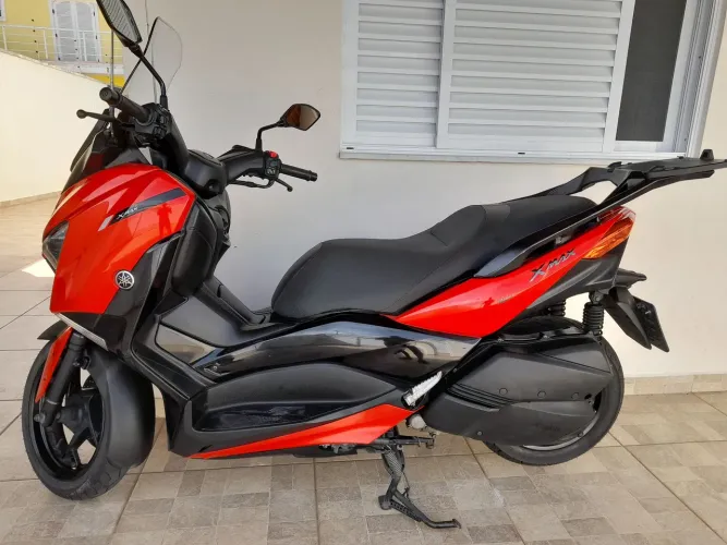 X MAX 250