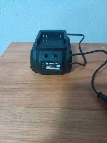 Carregador compatível com baterias makita