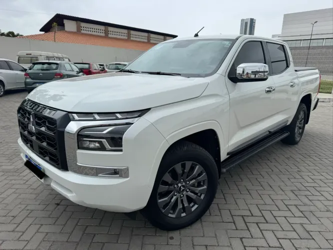 Mitsubishi TRITON HPE 2.4 CD 4X4 TB Diesel Aut. 2026