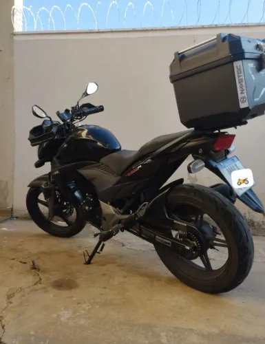 Honda CB 300R 2011 - Muito Conservada |