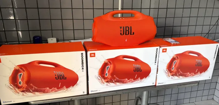Caixa bombox 4 laranja (impecável)