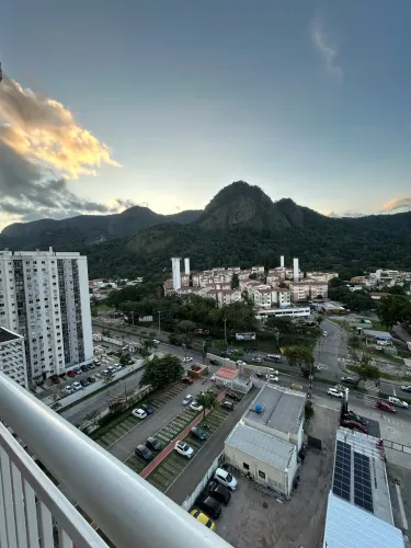 Locação de Apartamento de 2 Quartos no Condomínio Village Vip Jacarepaguá