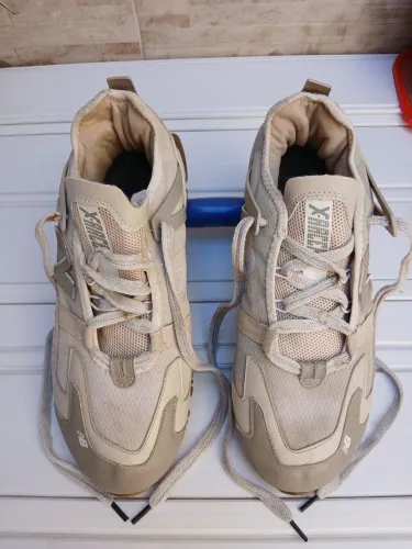 Tênis New Balance Fresh Foam Hierro v5 código do modelo MTHIERG5 tamanho 42