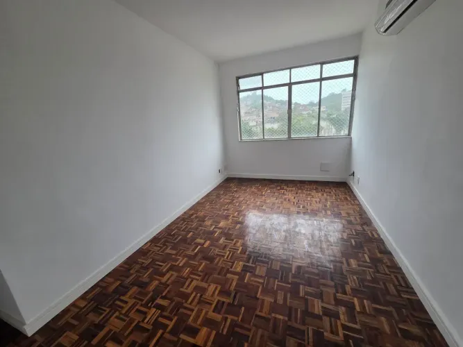 Apartamento de 3 quartos com vaga em São Domingos - Niterói - RJ