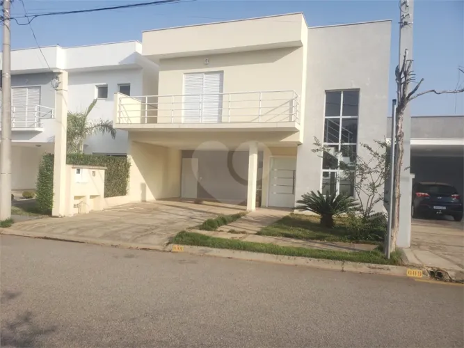 Casa à venda ou para alugar com 3 suítes no condomínio Residencial Villa do Bosque, Soroca