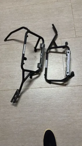 Suporte lateral baú Givi Outback BMW 1250