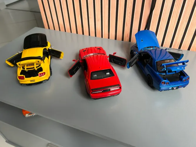 3 MINIATURAS ESCALA 1/24