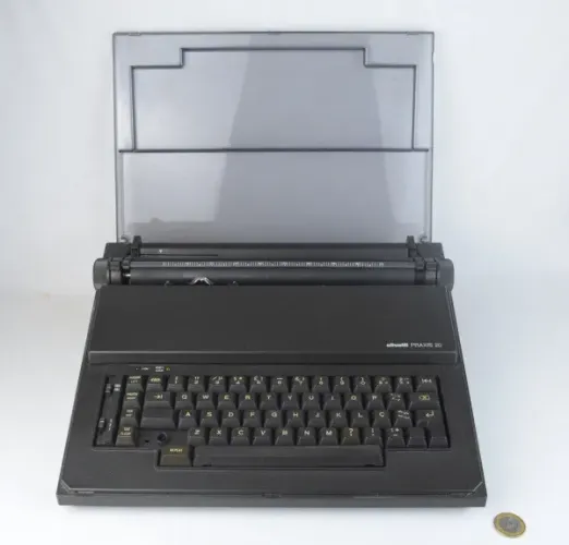 Maquina de escrever Olivetti Praxis 20 (Somente 480,00)