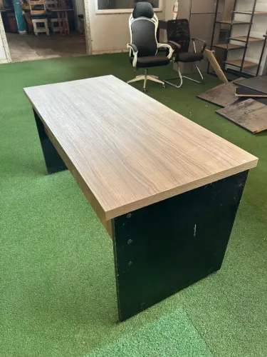 Mesa de escritório MDF 70cm x 150cm