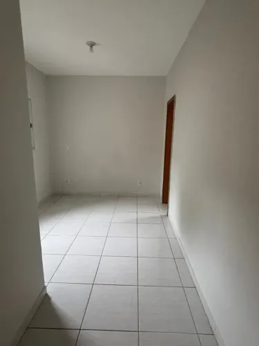 Imóvel para aluguel possui 78 metros quadrados com 3 quartos em Jardim Imperial - Cuiabá -