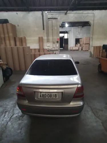 Veículo Carro ano 2002