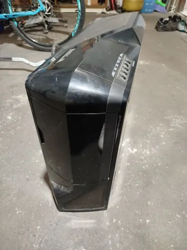 Gabinete NZXT usado