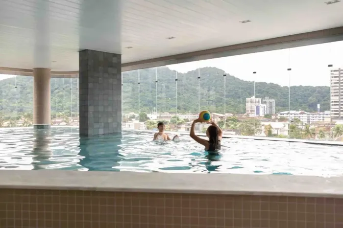 LINDO RESIDENCIAL DECORADO NO CANTO DO FORTE OPORTUNIDADE IMPERDÍVEL