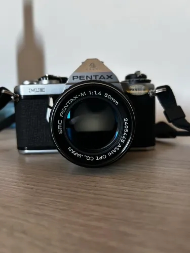 CÂMERA ANALÓGICA PENTAX ME