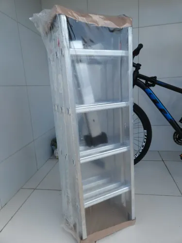 Escada de alumínio 4x4