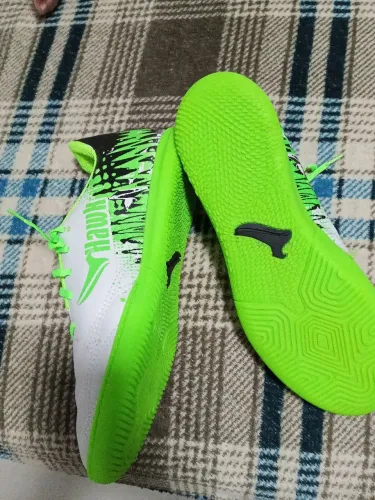 Tênis esportivo