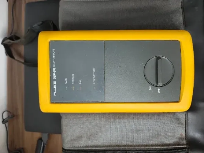 CERTIFICADOR DE REDES FLUKE DPS-SR SEMI-NOVO (SOMENTE O RECEPTOR)
