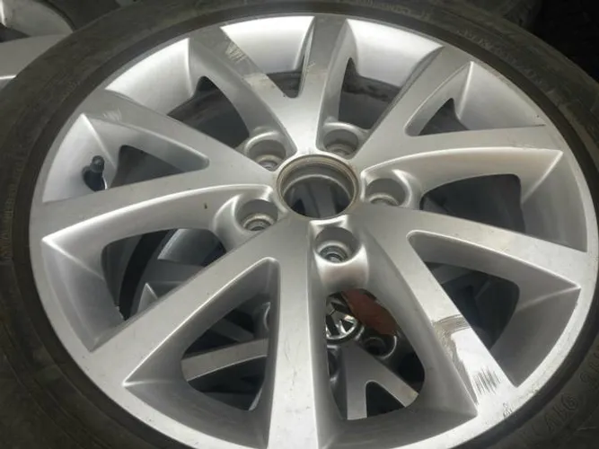 Roda aro 16 VW Jetta Prata passat 5X112