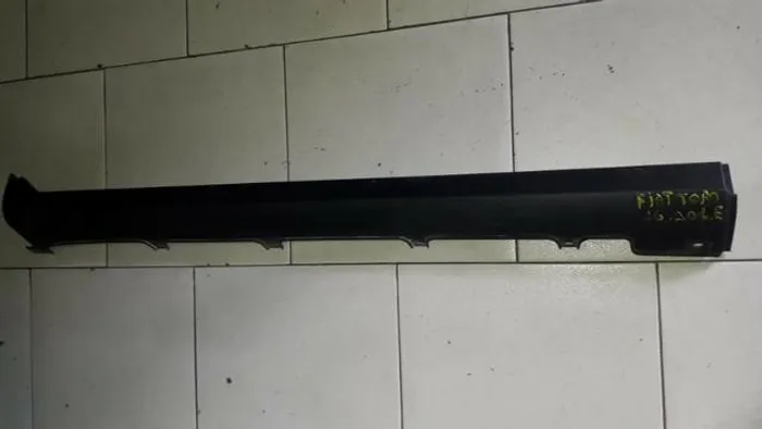 Spoiler Lateral Esquerdo Fiat Toro 2018