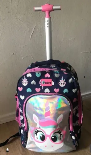 MOCHILA DO UNICÓRNIO COM RODINHAS E DE COSTAS  DA PUKET  + ESTOJO  A MAIOR DA CATEGORIA 