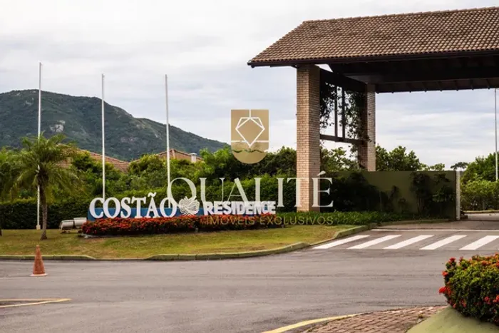 Terreno à venda no Costão Golf Club 877, 84m2, Ingleses R$850.000,00