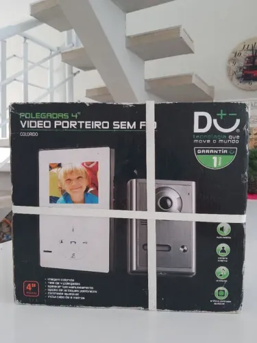 Vídeo porteiro sem fio. Colorido com câmera externa 16 toques.