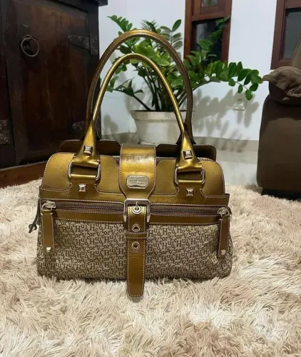 Bolsa Victor Hugo Original - Monograma Clássico e Couro Metalizado