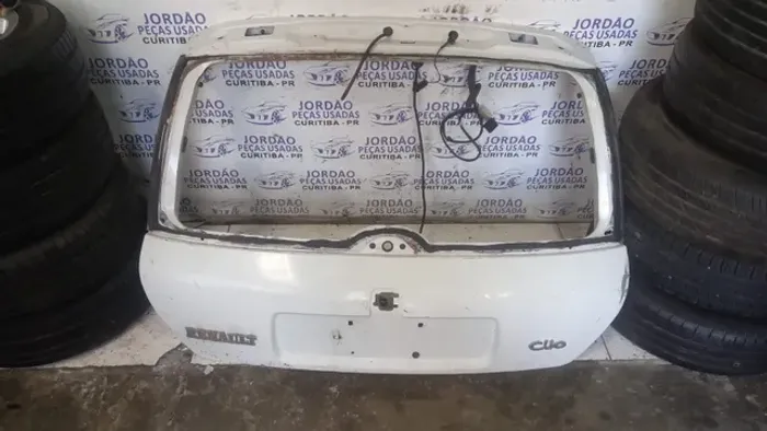  Tampa traseira Clio hatch 2005