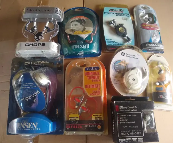 Lote com 100 Fones de ouvido para todos os gostos!