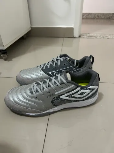 UMBRO Pro 5 Cinza