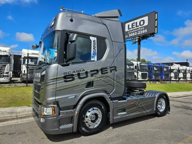 Scania R460 SUPER Ano 25 0km Tração 4x2 Farol de Teto Geladeira Ar Digital 