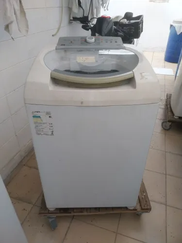Máquina de lavar roupas Brastemp 