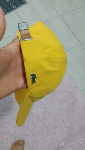 Boné Lacoste Amarelo