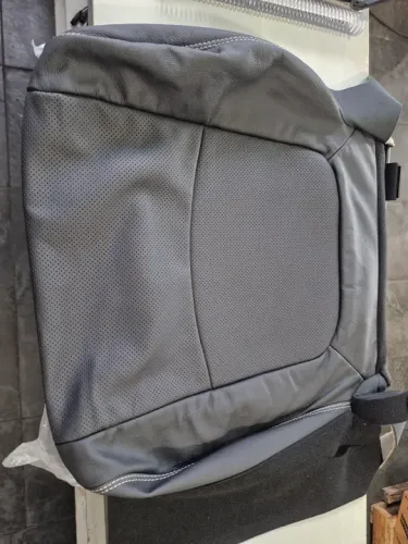 Capa do Banco de Couro Preto direito Toyota Yaris 2018 a 2023 genuina