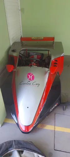 Carro de Fórmula 200, novo