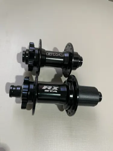 Par de cubos GTA boost - 32 furos 110x15 mm.