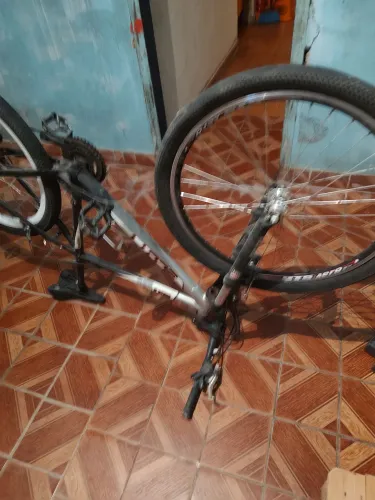 Bicicleta Scott Aro 26 com Marchas