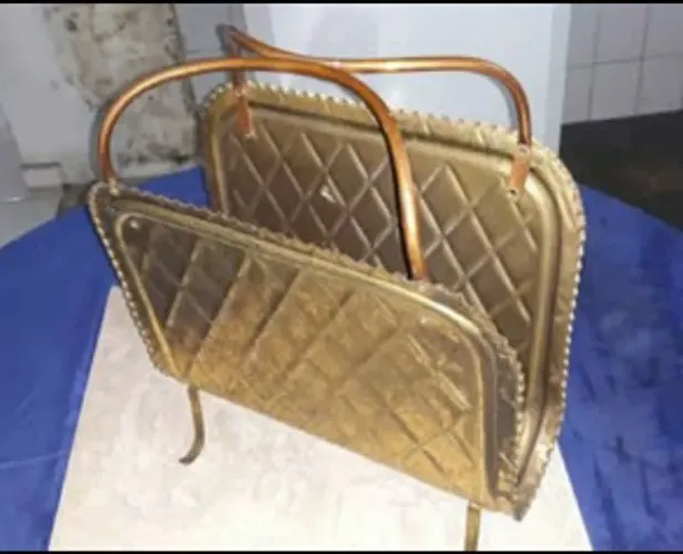 Porta revista e jornal retrô