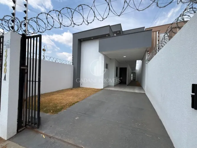 CASA DE 3 QUARTOS SENDO 1 SUÍTE À VENDA POR R$ 530.000,00 NO RESIDENCIAL SAN MARTINI EM SI