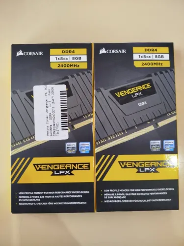 Memória RAM Corsair Vengeance LPX, 8GB, 2400MHz, DDR4, CL16, Preto - CMK8GX4M1A2400C16