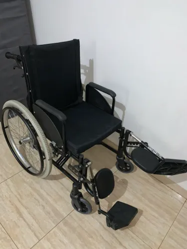 Cadeira de rodas reclinável