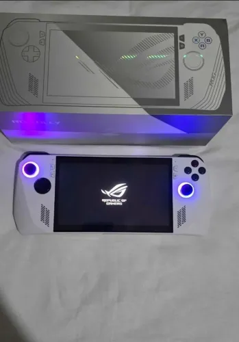 Rog Ally z1 Extreme (com upgrade de ssd 2TB)